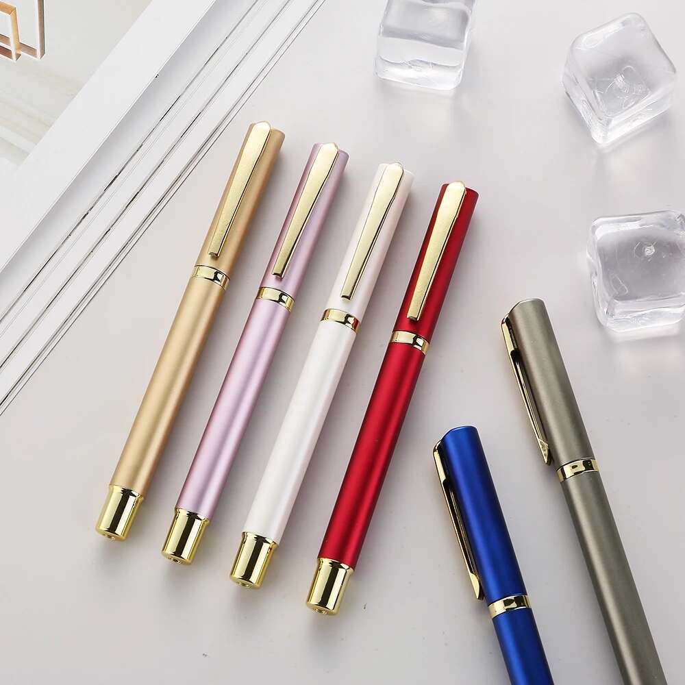 Stationery Supplies Business - قطعة واحدة من أقلام الجل الفاخرة